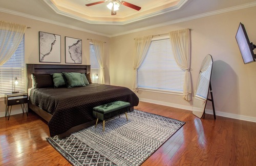 Pointblank House | Chic & Modern Getaway Ranch-Lake Livingston View! Houston/Dallas/Austin Getaway