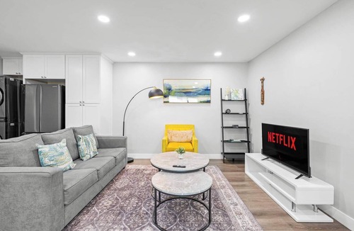 Altadena Apartment | Chic Modern Hideaway w/Patio Near LA Best Sights6