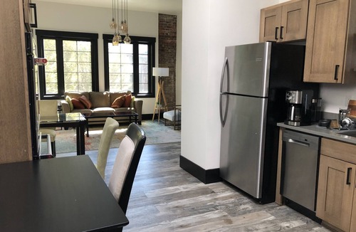 Olympia Apartment | Chic Modern Luxury - 1 bdrm apartment downtown