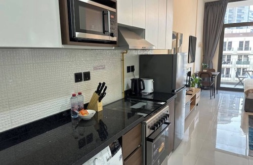 Al Barsha 1 Apartment | Chic Modern Studio with Balcony in Arjan – Perfect Family Retreat