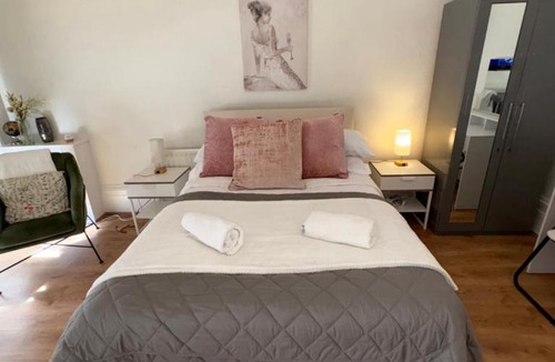 Pembridge Apartment | Chic Notting Hill Studio in Prime Central Location