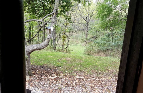 Fredericktown Cabin | Chic One-Bedroom Suite With Jacuzzi Tub for Romantic Getaway near Columbus, Ohio