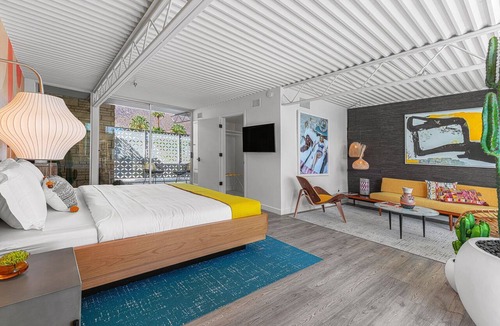 Warm Sands Hotel | Chic Palm Springs retreat with pool, spa, and mountain views
