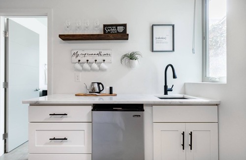 North Beacon Hill House | Chic Pet-Friendly Seattle Escape with City Skyline Views