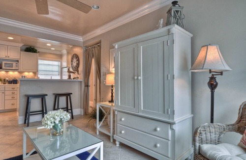 San Clemente Condo | Chic Pier Bowl condo with patio - only 1 block to the beach