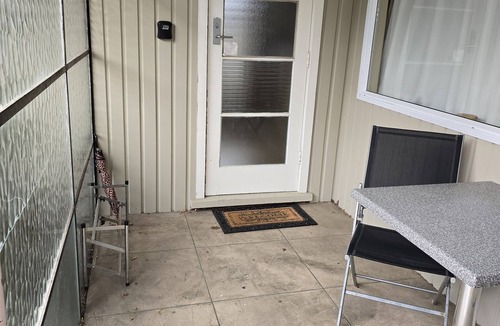 Bishopdale Apartment | Chic Private Studio Close to Airport, Bus & Shops - Breakfast included