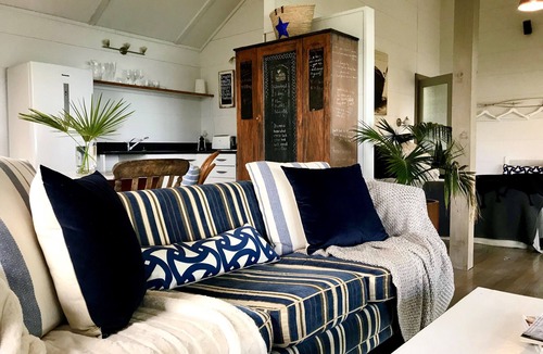 Te Tii Cottage | Chic, private, stunning views of the Bay of Islands