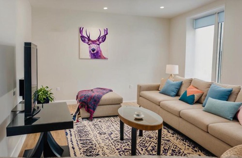 Carlson Park Apartment | Chic Residences Steps from Beverly Hills & Sony Pictures