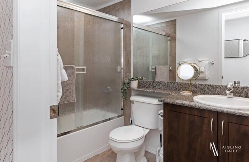 Invermere Apartment | Chic Retreat, Modern, Pool, Hot Tub, Gym
