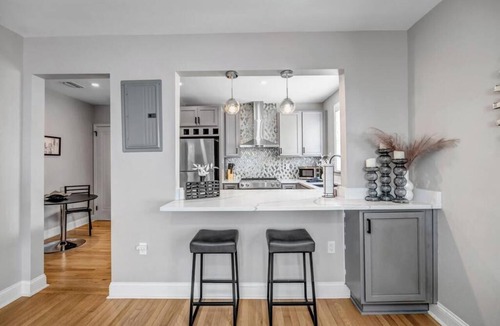 Southbank Apartment | Chic Riverfront Apartment in Downtown San Marco