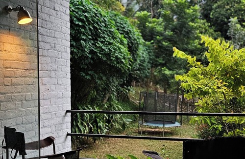 Pollachi Cottage | Chic Rustic farmhouse amidst a mango orchard beneath the Western Ghats of India