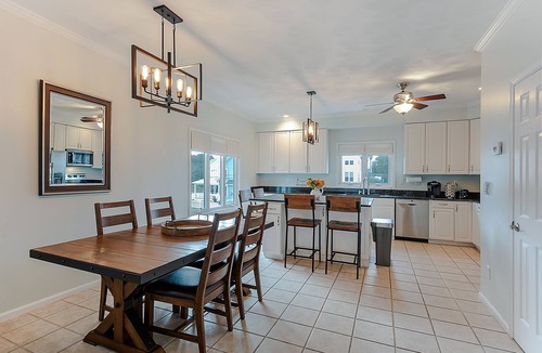 Chic's Beach House | Chic’s Beach Retreat Sleeps 12 Ocean Views - 30 day min