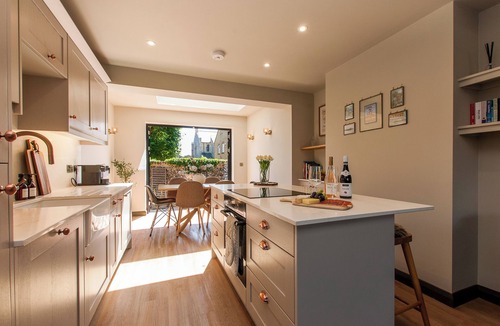 Broadstairs House | Chic Seaside Escape - Steps to Viking Bay & Town