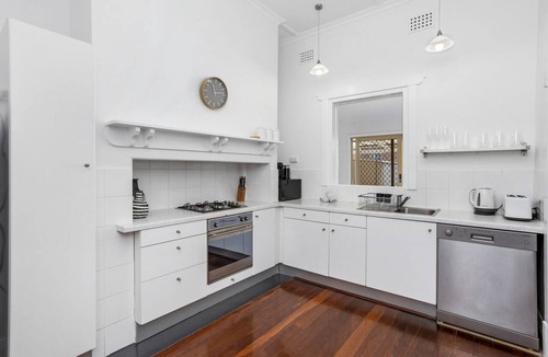 West Perth Apartment | Chic Semi-Detached 2-Bed Home with Outdoor Dining