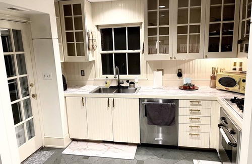 Georgetown House | Chic Serene Historic Home by Georgetown Waterfront - 1.3 miles to White House