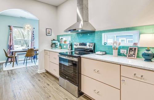 Indianapolis Cottage | Chic ‘SoBro Charmer’ w/ Covered Porch!