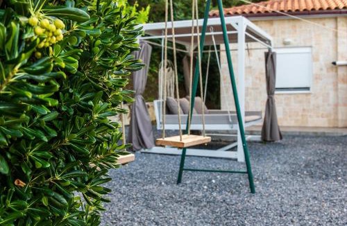 Rodhia Apartment | Chic & Spacious House in Rodia Heraklion