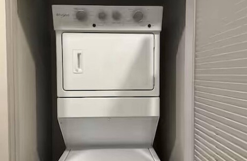 Astrodome Apartment | Chic Studio Apartment with AC, WiFi, fitness room in Med Cntr Houston