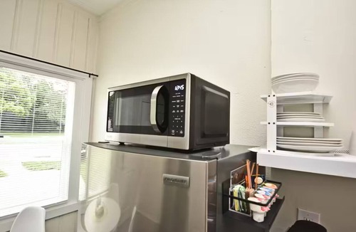 Winter Garden Apartment | Chic Studio Apt #4 by Bike Trail & Historic Downtown Winter Garden