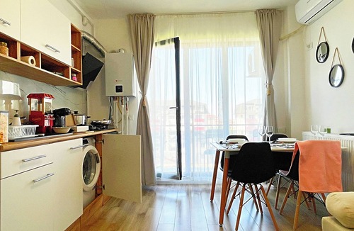 Chiajna Apartment | Chic Studio+ FullKitchen+ Free Parking+ Popcorn