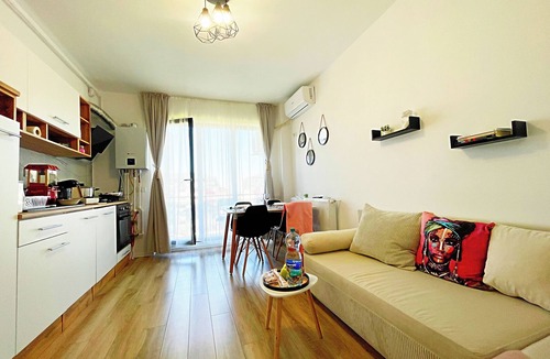 Chiajna Apartment | Chic Studio+ FullKitchen+ Free Parking+ Popcorn