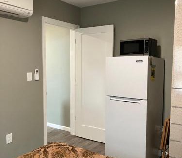Brighton Beach Apartment | Chic Studio, NYC 45 min by Subway , Brooklyn, Brighton Beach