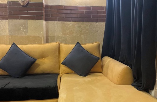 As-Sajil Apartment | Chic studio with WiFi and AC in awesome Cairo Governorate