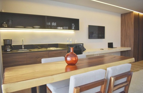 Zazil-ha Apartment | Chic studio with WiFi and AC in vibrant Playa del Carmen, centric and OV rooftop