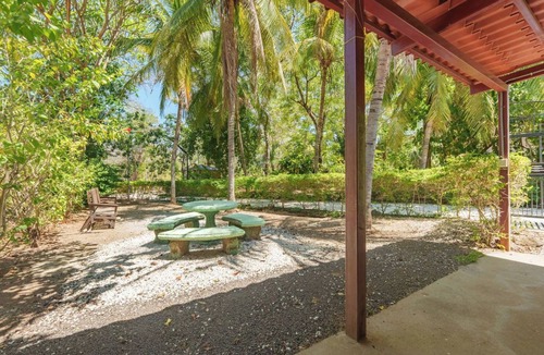 Playa Hermosa Apartment | Chic studio with WiFi and AC in phenomenal Playa Hermosa