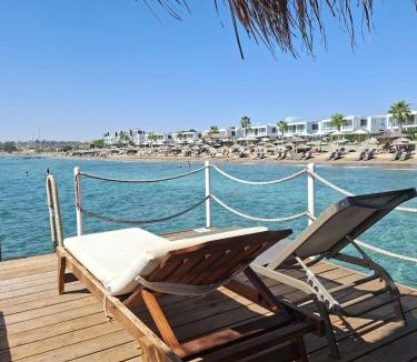 Gastria Apartment | Chic Sunset Apartment with Terrace