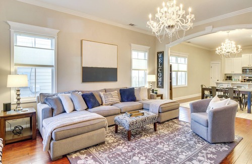 Thomas Square House | Chic Thomas Square Home in Walkable Location!