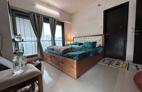 Jogeshwari West Apartment | Chic tower in enjoyable higher floor Mumbai view with fitness room, AC