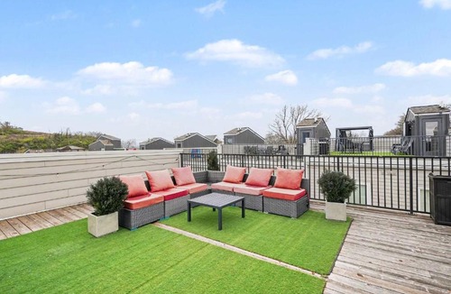 Nashville House | Chic Townhome x3 w Rooftop Views Near Broadway