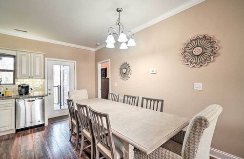 Townsend Apartment | Chic Townsend Condo w/Saltwater Pool!