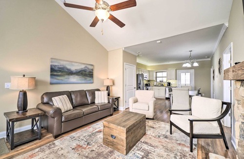 Townsend Apartment | Chic Townsend Condo w/Saltwater Pool!