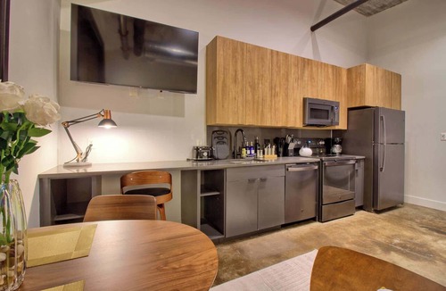 Midtown Apartment | Chic Ultramodern Minimalist Loft Suite + Patio