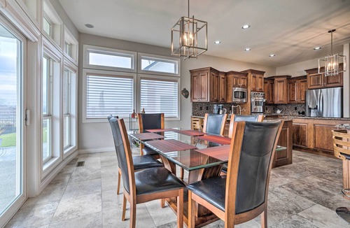Pasco House | Chic Washington Wine Country Vacation Rental!