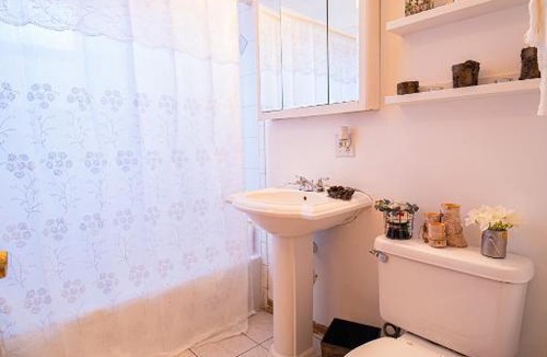 Clearing Apartment | Chicago Midway Gateway!