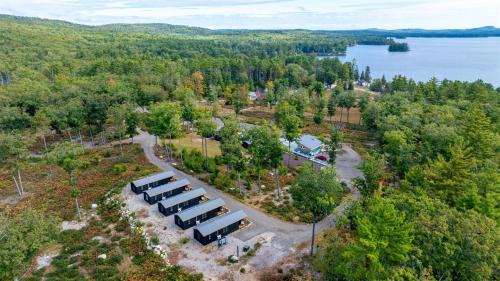 North Sebago Villa | CHICKADEE LIMIT 4