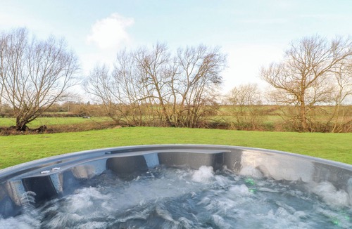South Luffenham Cottage | Chicken Run