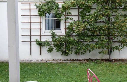 Chieming Apartment | ChiemSeeNest - romantische Ferienwohnung am Chiemsee mit separatem Sommer Seezugang