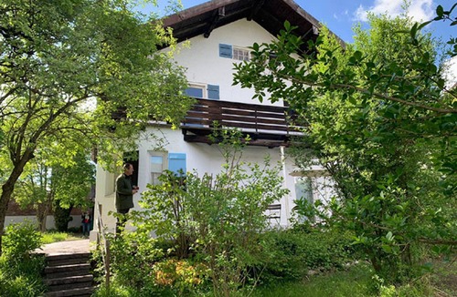 Rimsting Apartment | ChiemseeZeit - large beautiful apartment with balcony, terrace & garden in Rimsting