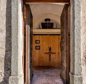 Montemezzo House | Chiesa San Giuseppe