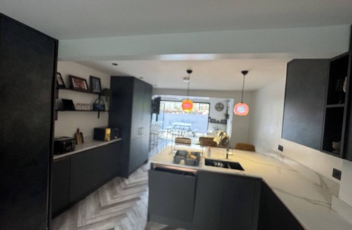 Marhamchurch House | Chiganel, near Bude. Sleeps 10, outdoor hot tub. Short drive to the beach.