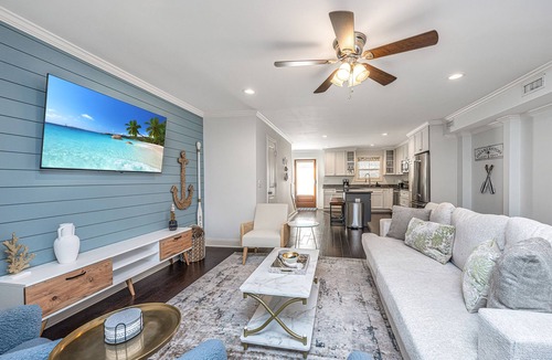 Old Village House | Chillin' In Charleston - Close to Downtown & Beach