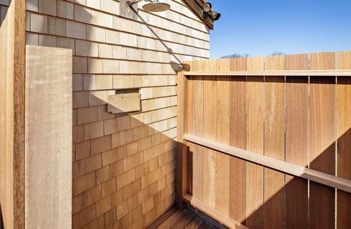 Chilmark House | Chilmark 1-bedroom Bunk house, WiFi, AC. Private Beach, Pets. No kitchen