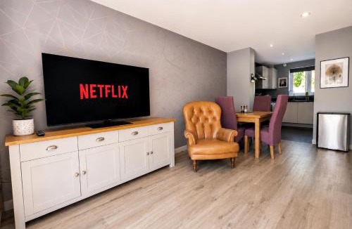 West Ilsley Apartment | Chilton Charm Modern 3BR Ideal for Long Stays