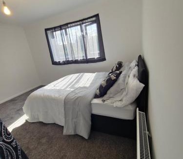 South Hornchurch Apartment | Chilux