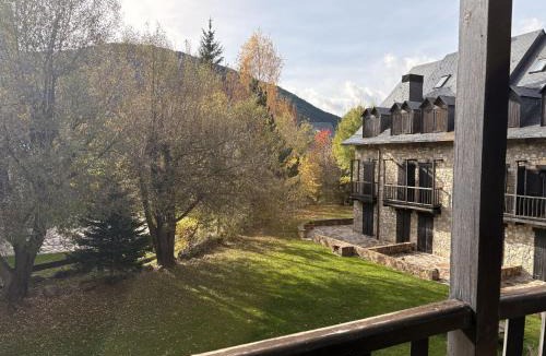 Taull Apartment | Chimenea en invierno, piscina en verano - Herbasabina 3