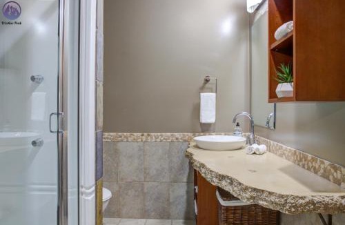 Canmore Apartment | Chinook Manor